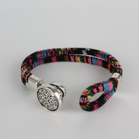 Bohemian Kleurige Katoen Armband Tibet Silver Bloem Snap Button Zwart + Roze